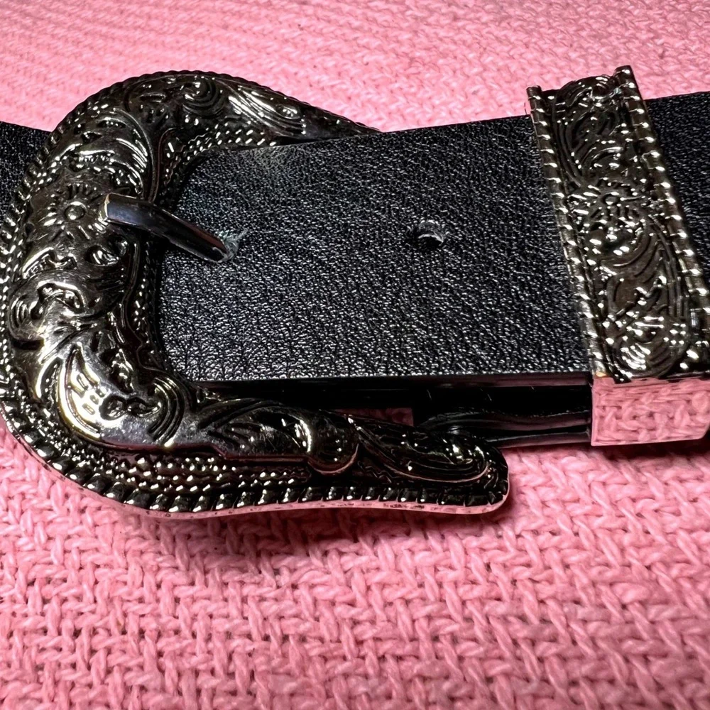 NOT FOR SALEWomens Western Black‎ Faux Leather Belt Silver Ornate Engraved